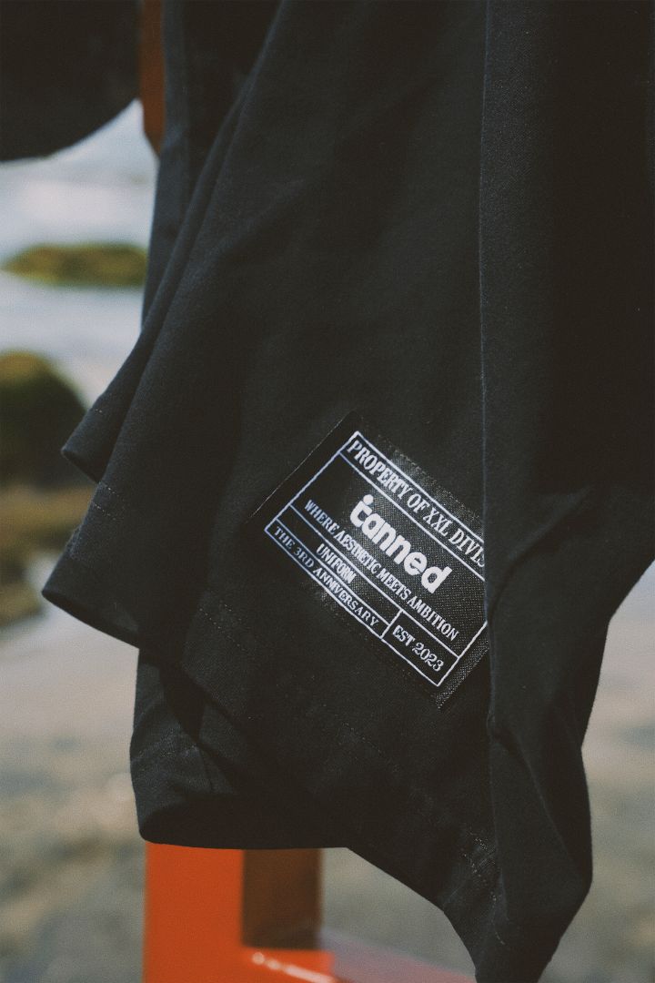 UNIFORM 001 Division Tee - Vintage Black