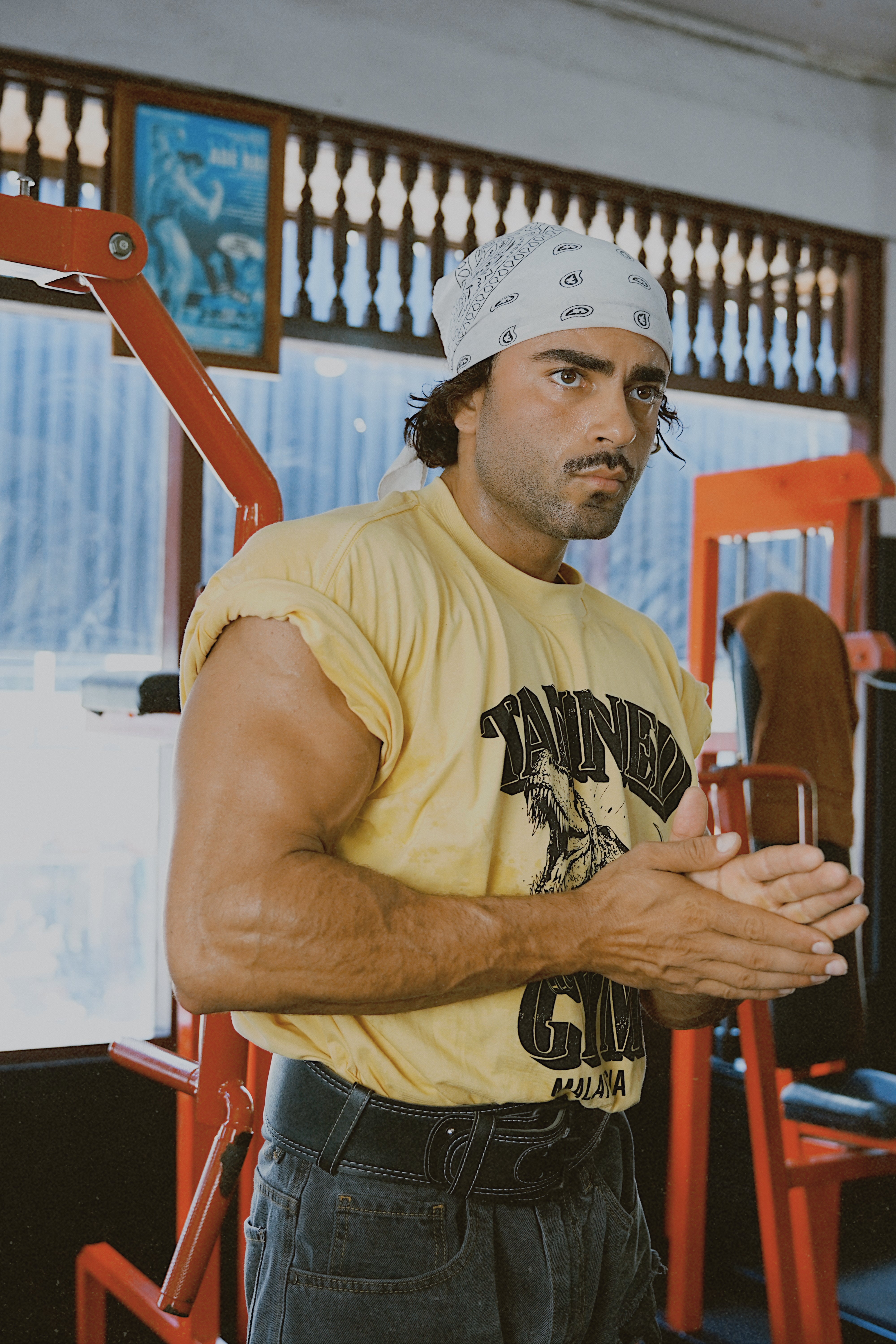 2 Years Strong TANNED GYM Retro Cropped Tee