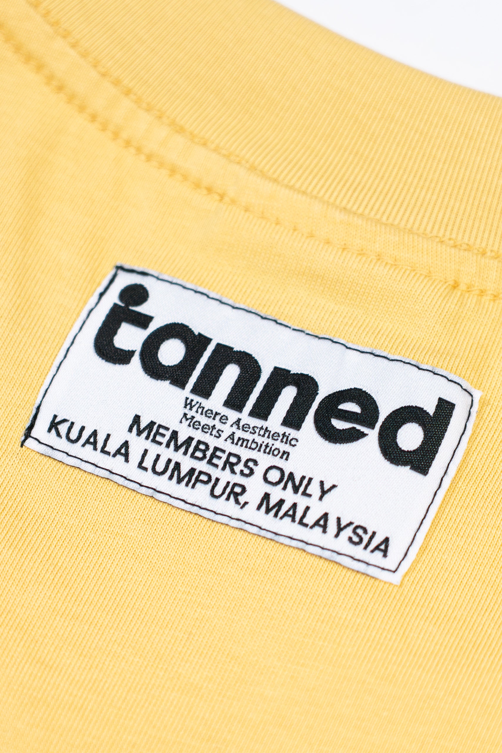 2 Years Strong TANNED GYM Retro Cropped Tee