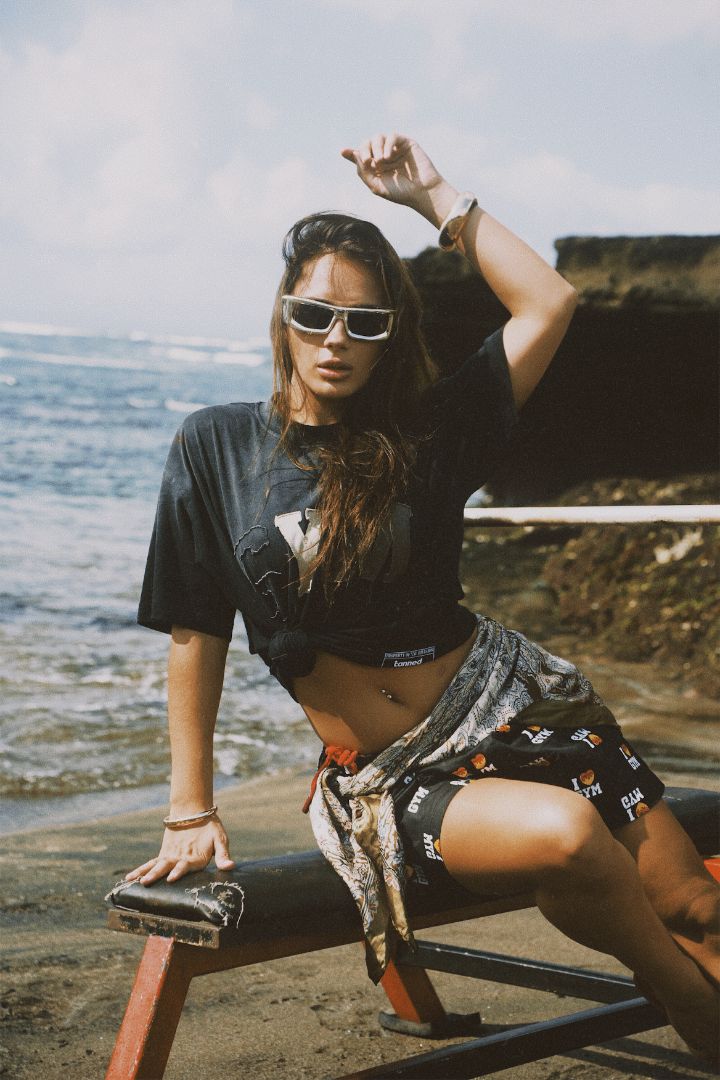 UNIFORM 001 Division Tee - Vintage Black